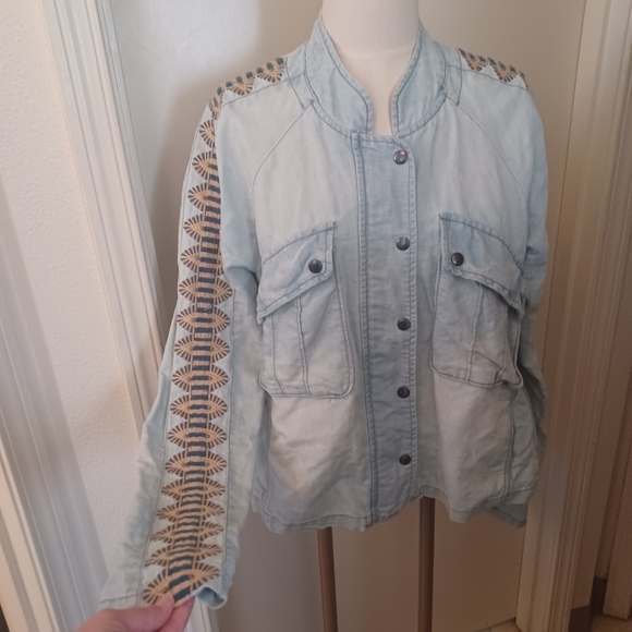 Free People Chambray embroidered zip front jacket wmns sz M - Picture 2 of 5
